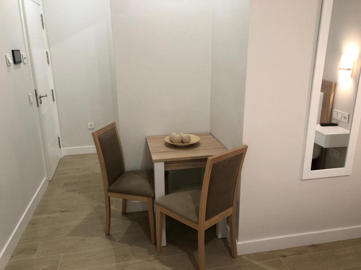 Pinar Malaga Rooms מראה חיצוני תמונה